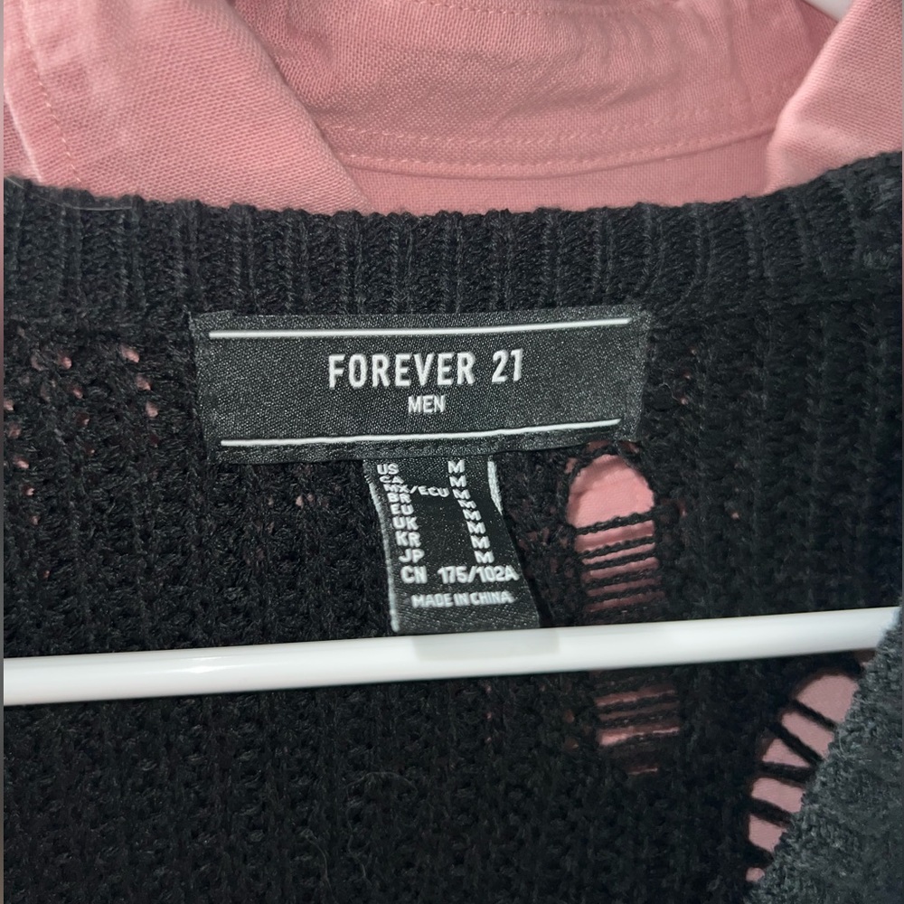 Distressed H&M Sweater! - Picture 3 of 3